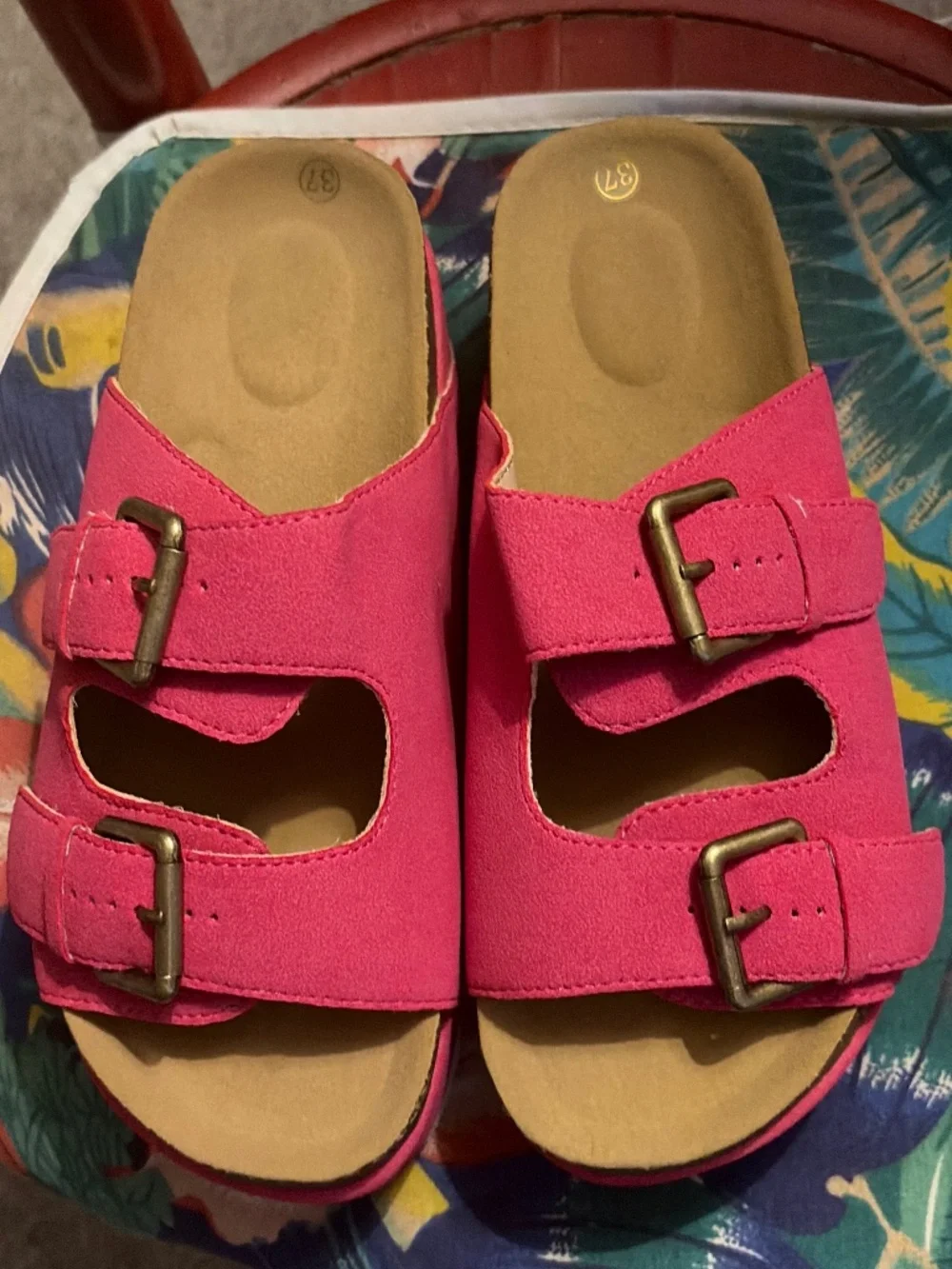 Fuschia platform sandals